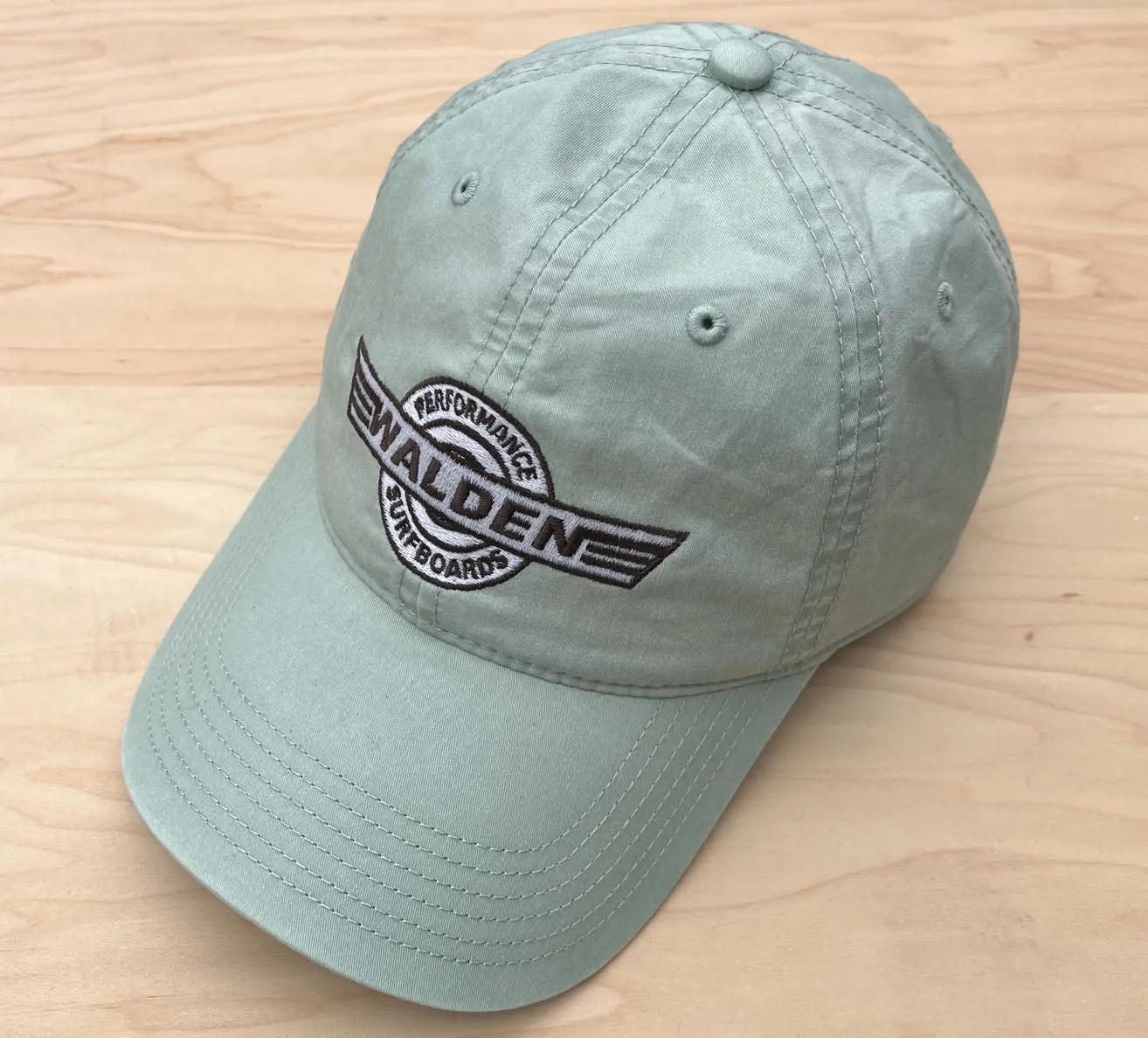 SALE Performance logo hat: Aloe